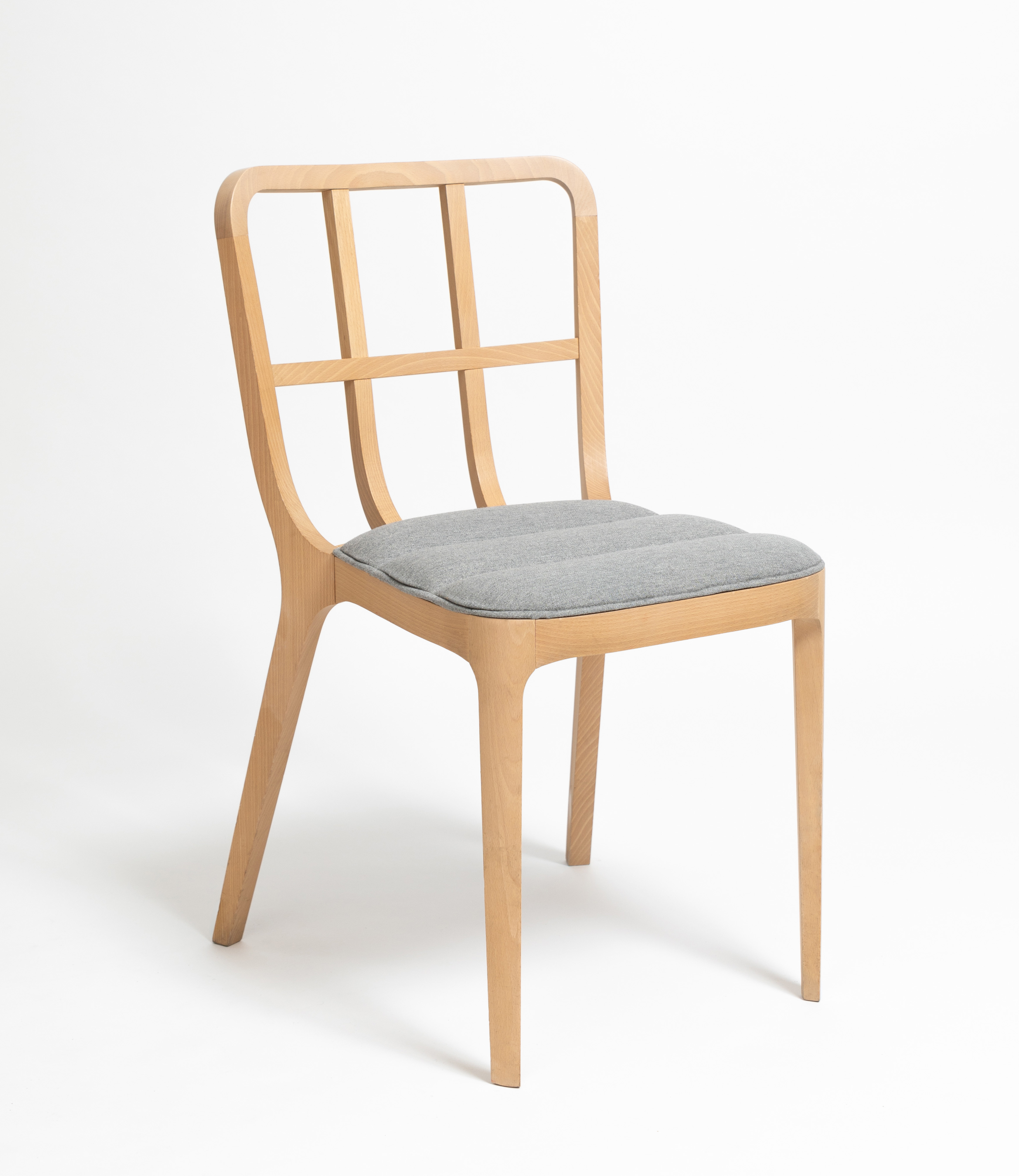 Kago, la chaise