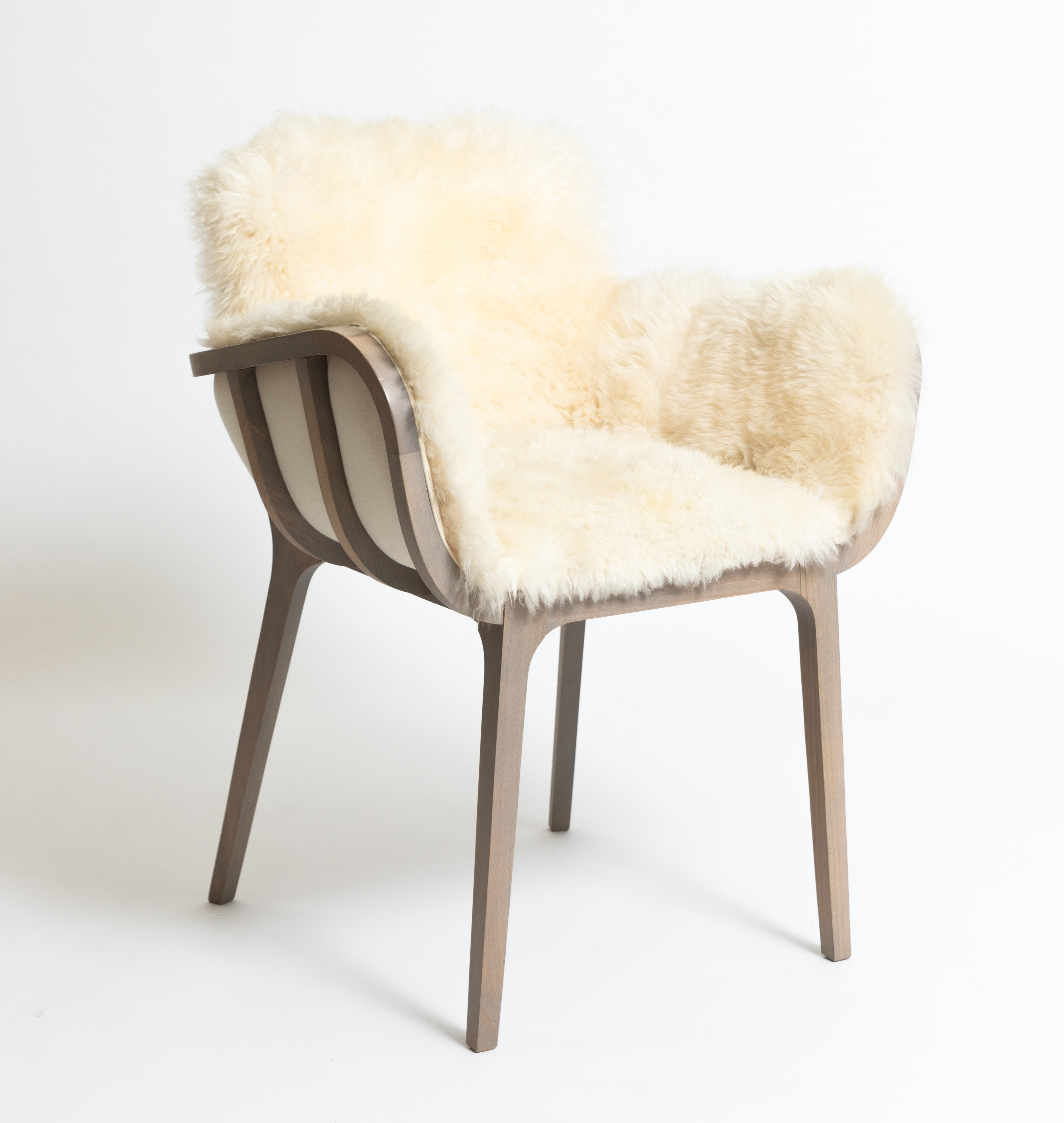 Kago, la chaise